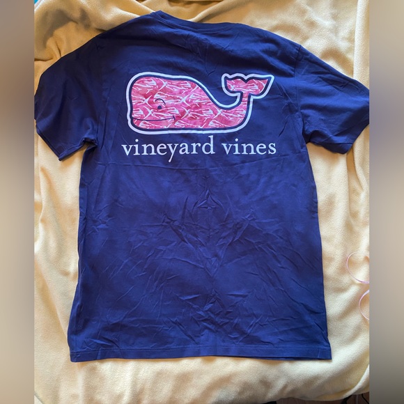 NWT Vineyard Vines T shirt Pink Whale Graphic - Picture 4 of 4